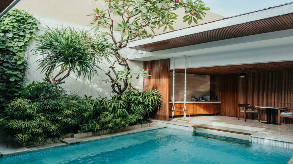 Votre piscine coque présente une fissure ? Voici ce qu&rsquo;il faut faire