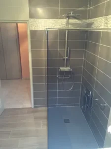 Guide De Lhabitat Guide De L Habitat 1497347169 Plombier Douche Italienne Chalonnes Sur Loire 49 1