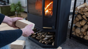 Guide De Lhabitat Guide De L Habitat Charbons Ardents Dans Un Gros Plan De Foyer1200x675