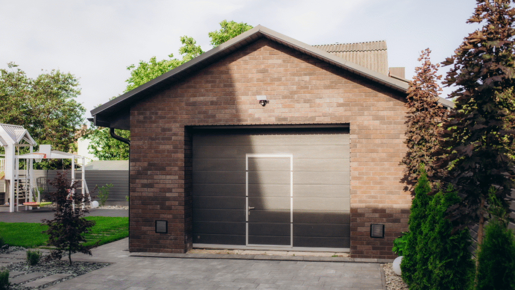 Guide De Lhabitat Porte De Garage Les Differences à Connaitre Pour Bien Choisir