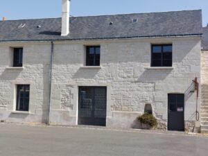 Guide De Lhabitat Guide De L Habitat Ravalement De Facades Pierres Saumur 49